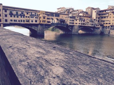 <div class="buttonTitle"><div class="roundedlIcon white mbianco mprest"></div></div>Vita di Paese: Italian Bridges