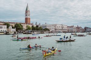 <div class="buttonTitle"><div class="roundedlIcon white mbianco mprest"></div></div>Vogalonga: Venice’s Celebration of Rowing Tradition and Lagoon Preservation