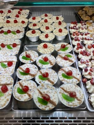 <div class="buttonTitle"><div class="roundedlIcon white mbianco mprest"></div></div>La Festa di Santa Lucia