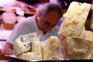 Washington announced 25% TAXS on Pecorino Romano, Parmigiano Reggiano and provolone cheeses