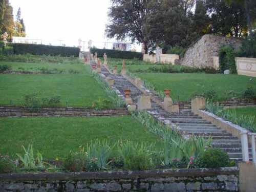 The baroque staircase at Bardini Garden