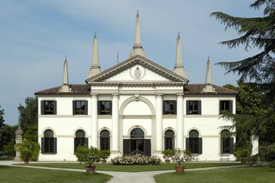 The Villa Giustiniani: a Family Home for Over 400 Years
