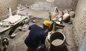 <div class="buttonTitle"><div class="roundedlIcon white mbianco mprest"></div></div>Pompeii Archaeologists have unearthed an exceptionally rare find