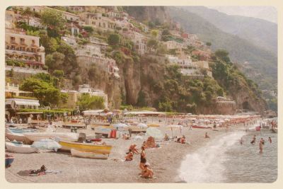 Amalfi Coast (Positano, Italy)/istockphoto.com