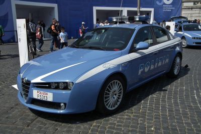 Police in Italy and Germany have conducted mafia raids