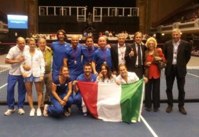Italy Defeats U.S. to Advance to Semifinal Round in 2014 Fed Cup La