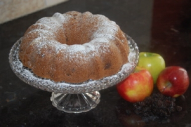 Apple and Amaretti Cake