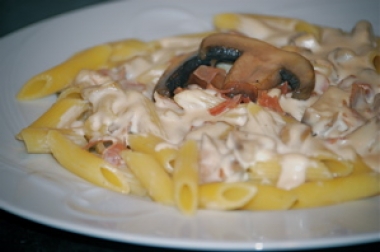 Pasta with Mushrooms, Ham &amp; Cream