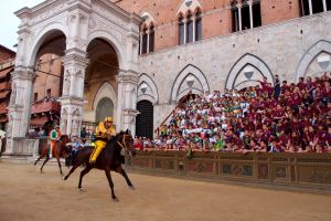 Ready, Set, Go!  The Summertime Horseraces Begin!