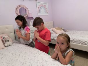 Rime e Preghiere Per i Bambini: Children’s Rhymes and Prayers