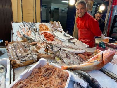 <div class="buttonTitle"><div class="roundedlIcon white mbianco mprest"></div></div>Sublime Palermo Seafood: Pescheria di Claudio