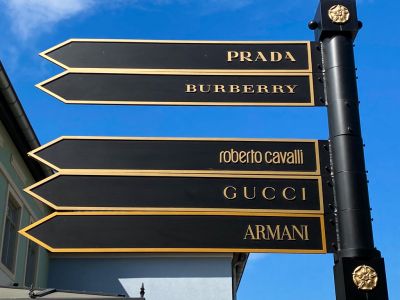<div class="buttonTitle"><div class="roundedlIcon white mbianco mprest"></div></div>Italy’s Runway to the World: Iconic Fashion Brands Born in Italy