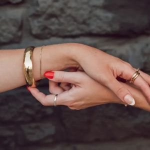 <div class="buttonTitle"><div class="roundedlIcon white mbianco mprest"></div></div>Meet bybecca: The Vintage-Inspired Jewelry Brand Rooted in Italian Heritage